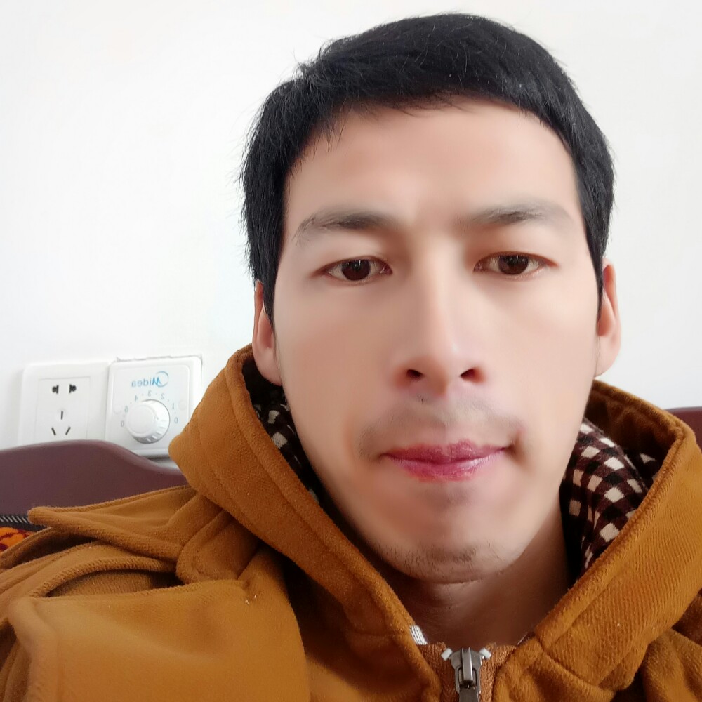 梅育锋的照片