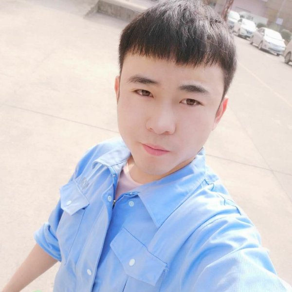 汽车淡淡的照片