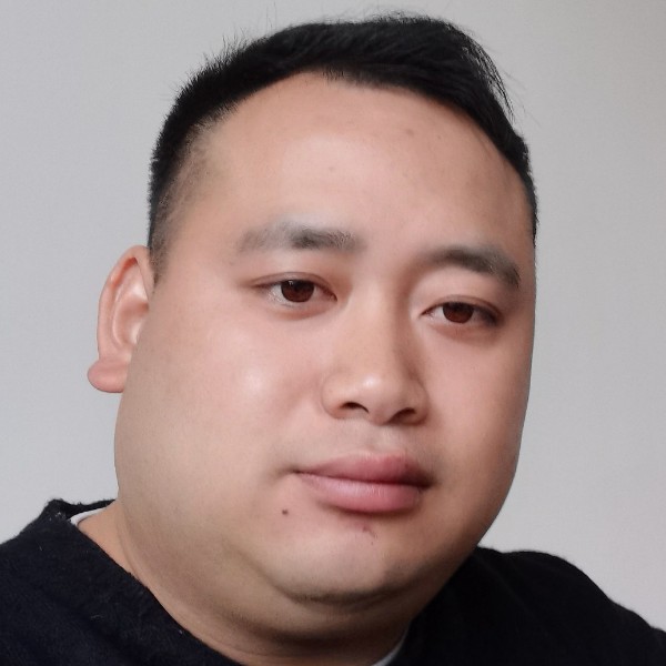 繁荣拿微凉的照片