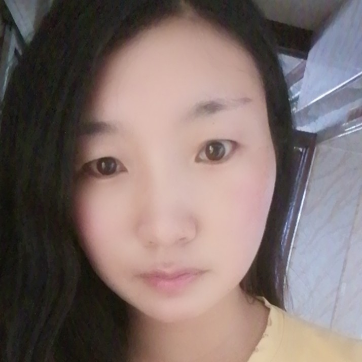 保温杯漫步甜美的照片