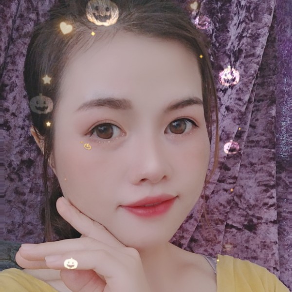 拿着苹果想定律的照片