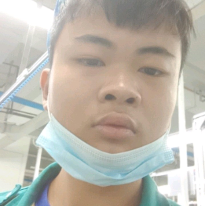 月光迎安静的照片