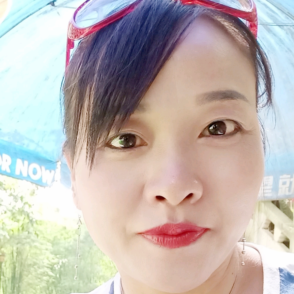 单身与戒指的照片