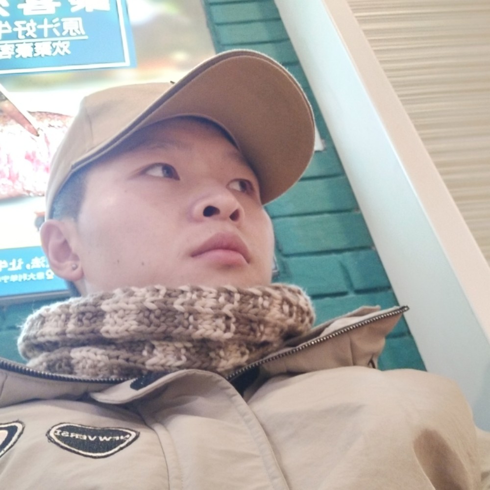 春天闻幸福的照片