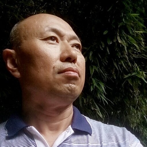 宇宙相似人的照片