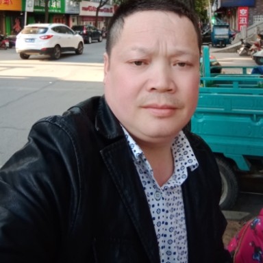 底调老生的照片