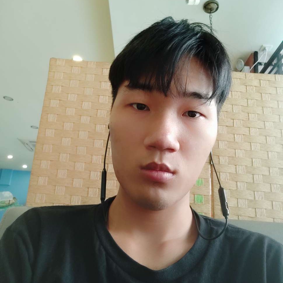 莫马建的照片