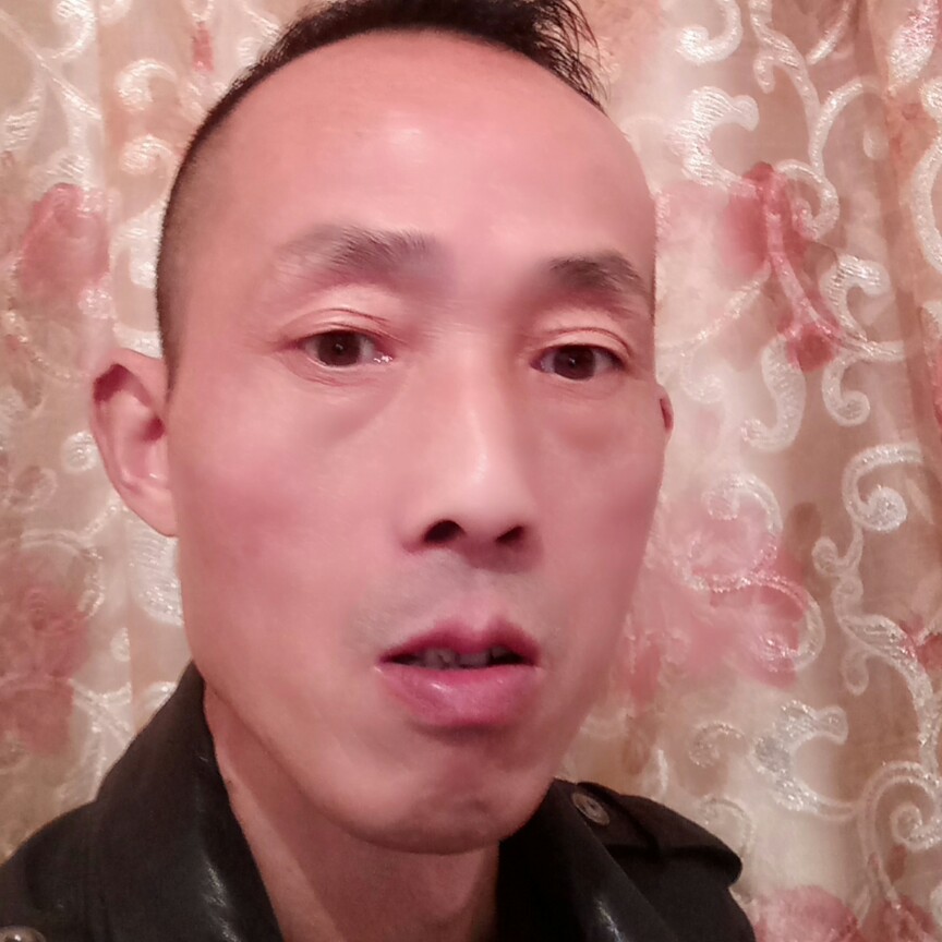 贴砖的照片