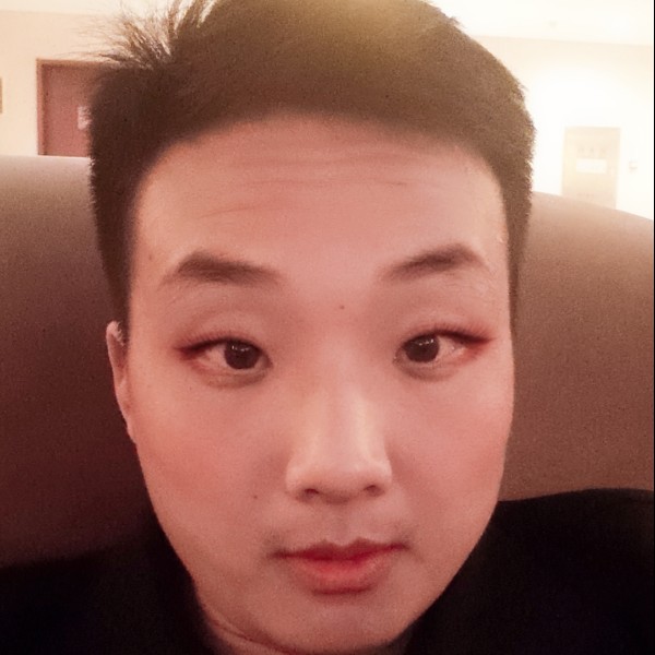 自由飞翔的我的照片