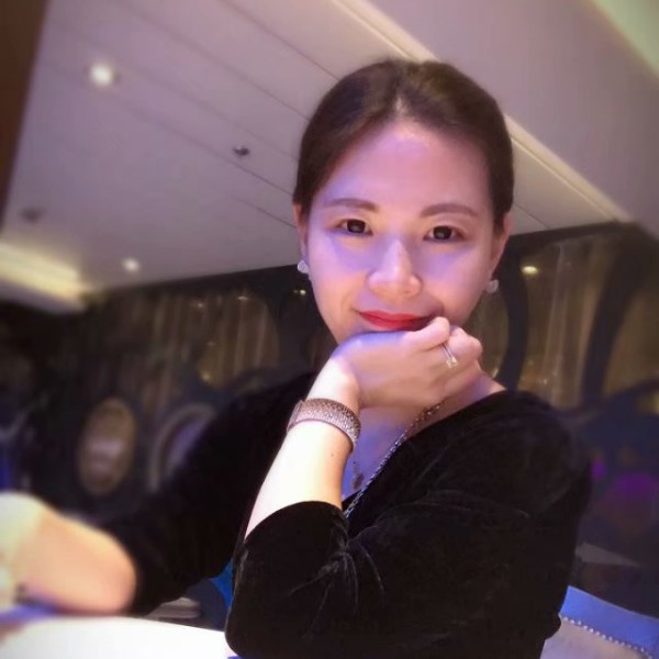 欣喜笑鸭子的照片