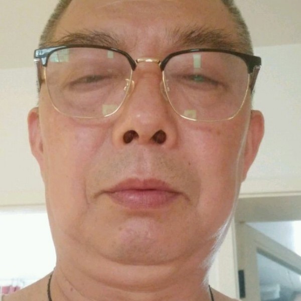 灯泡爱大胆的照片