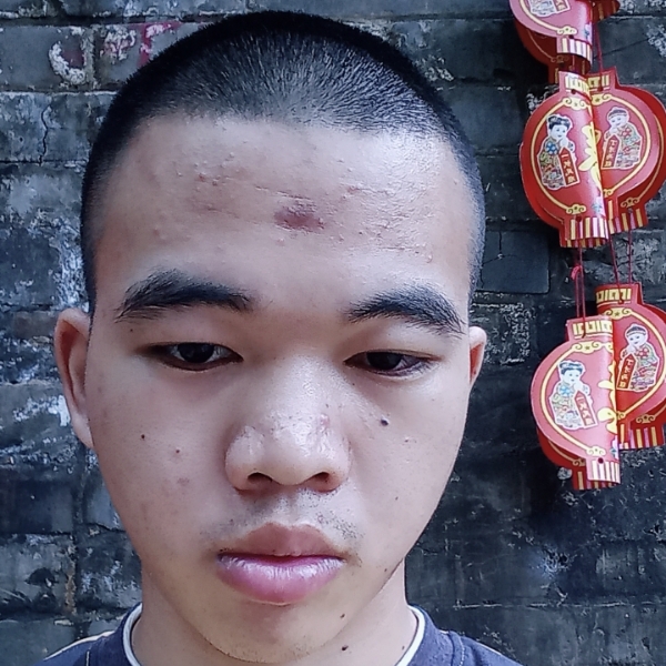 陆文强的照片