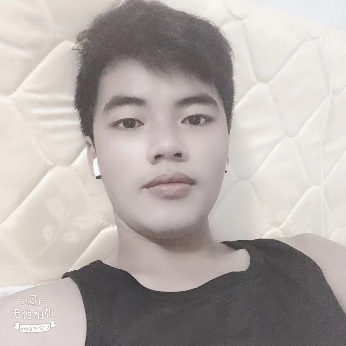 文静回眸灯泡的照片