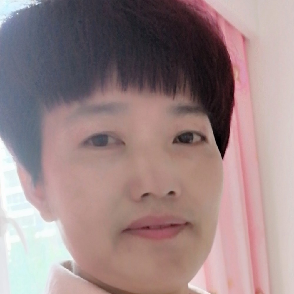 小猫咪爱笑的照片