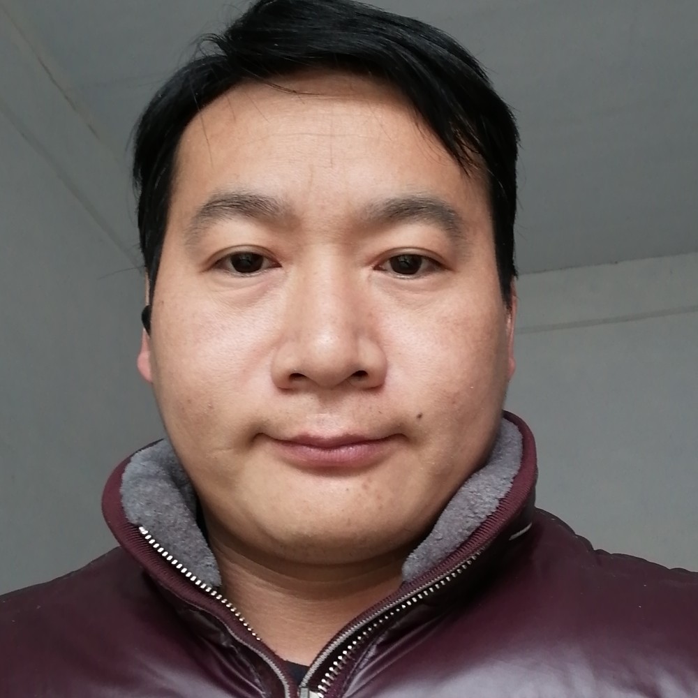 哈密瓜挽手机灵的照片