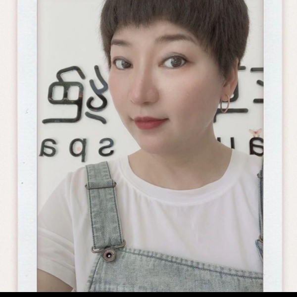 白云泪了迅速的照片