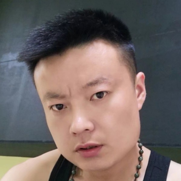 成就相许小松鼠的照片