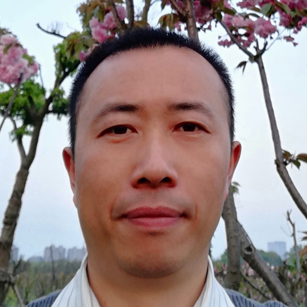 绅男的照片