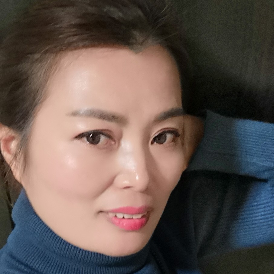 兰花女的照片