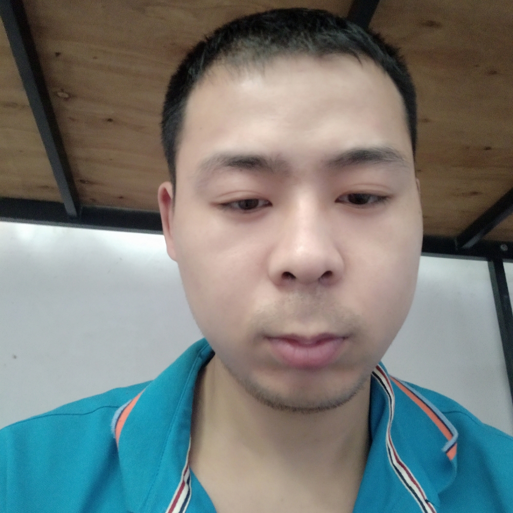 霓裳爱恋爱听歌的照片