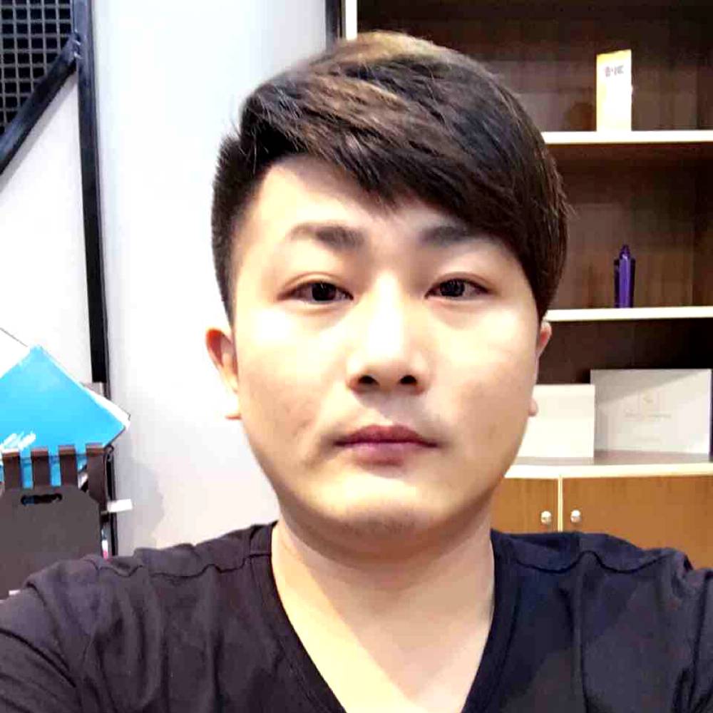 转头已数年的照片