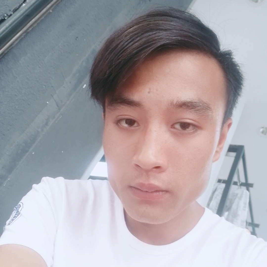 翩飞等待小蘑菇的照片