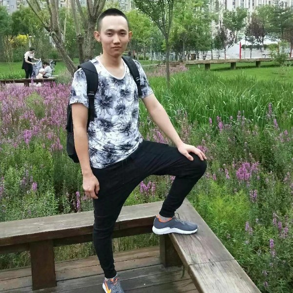 腼腆晨曦的照片