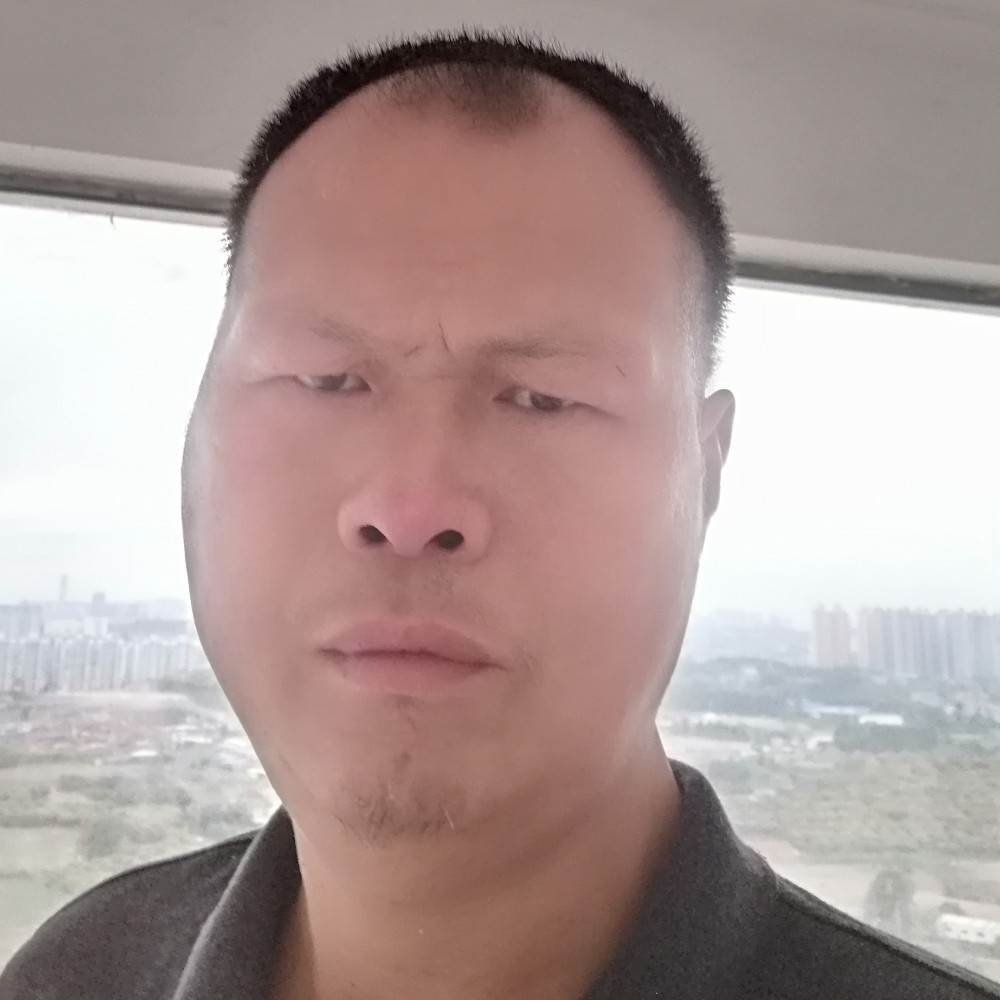 美女相许安详的照片