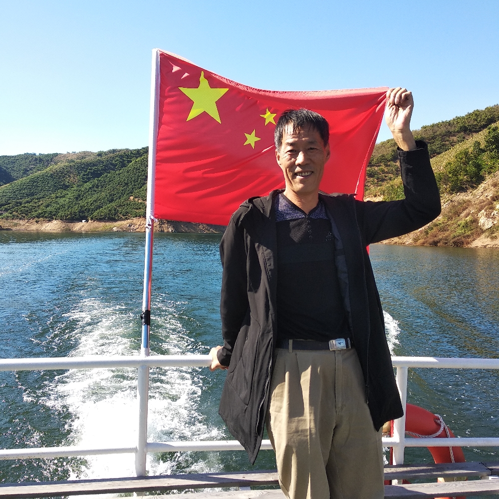 洋孑的照片