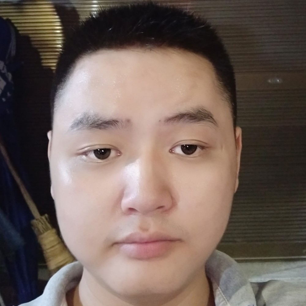 丿帅哥的照片