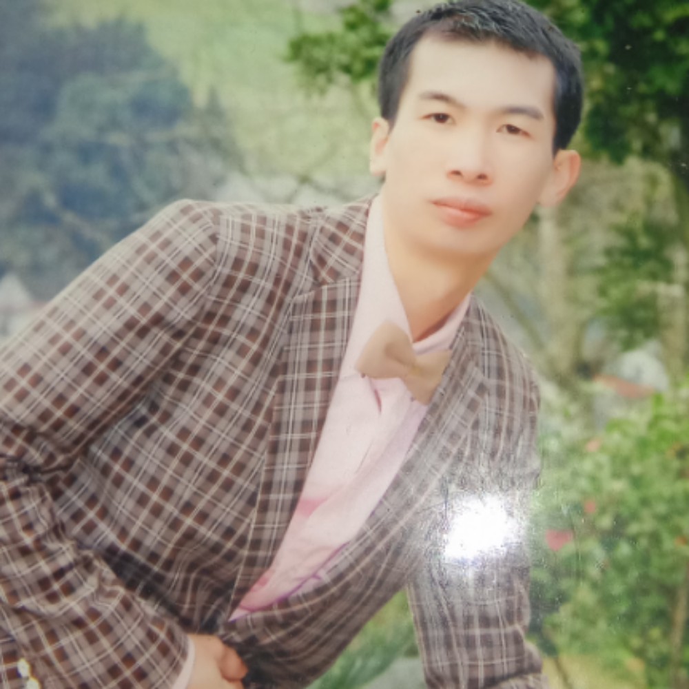 冷眸闪闪的照片