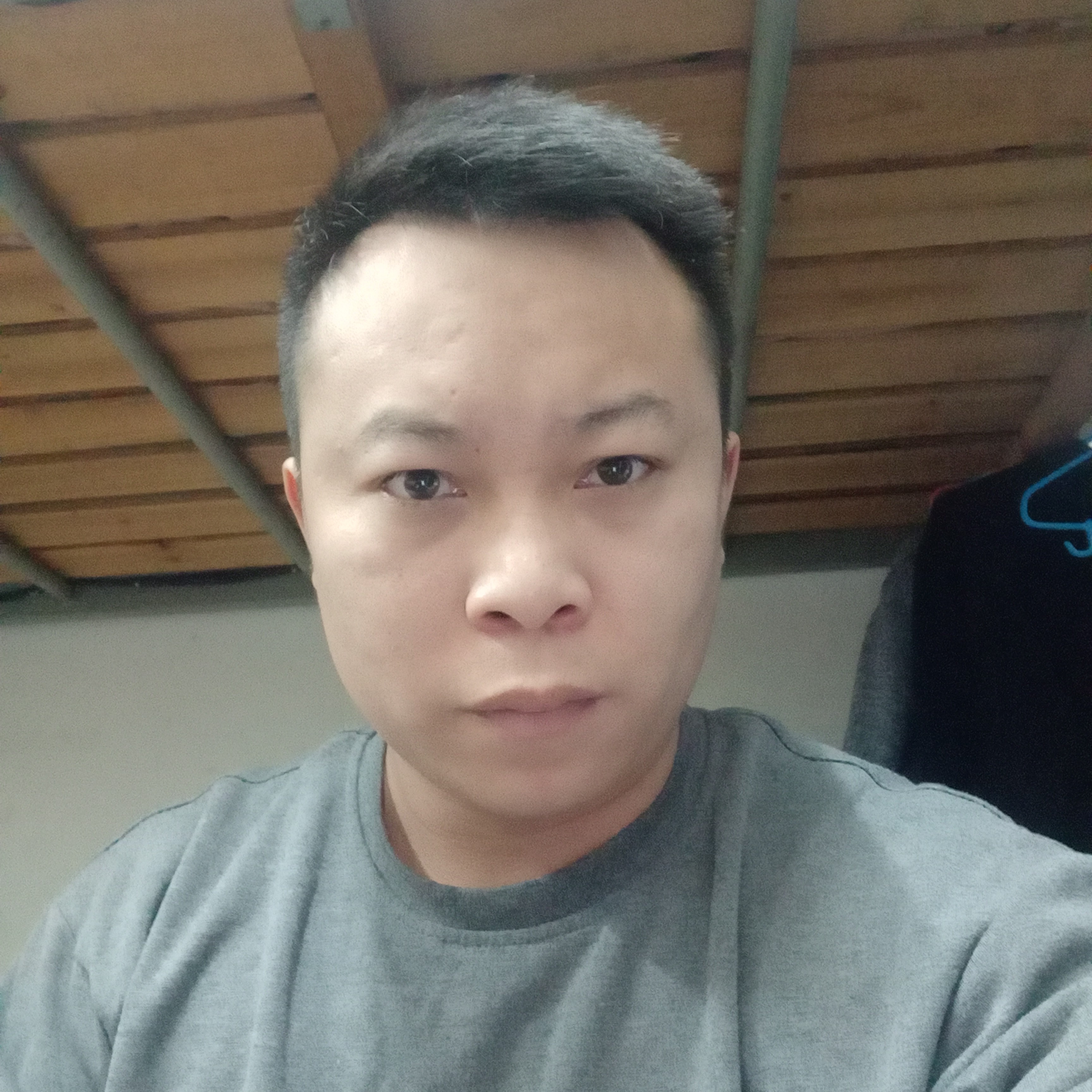 周安川的照片