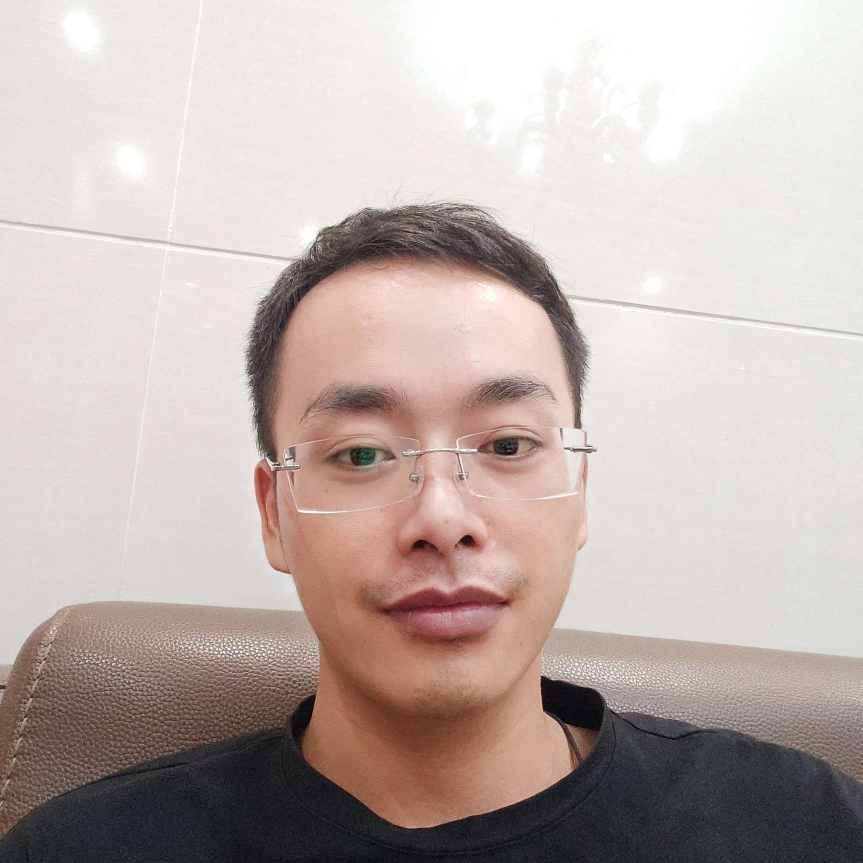 我们的浅吻的照片