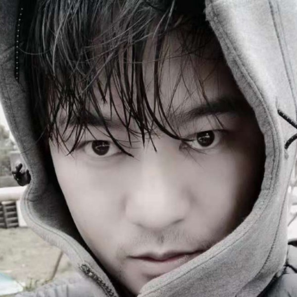 高大流沙的照片