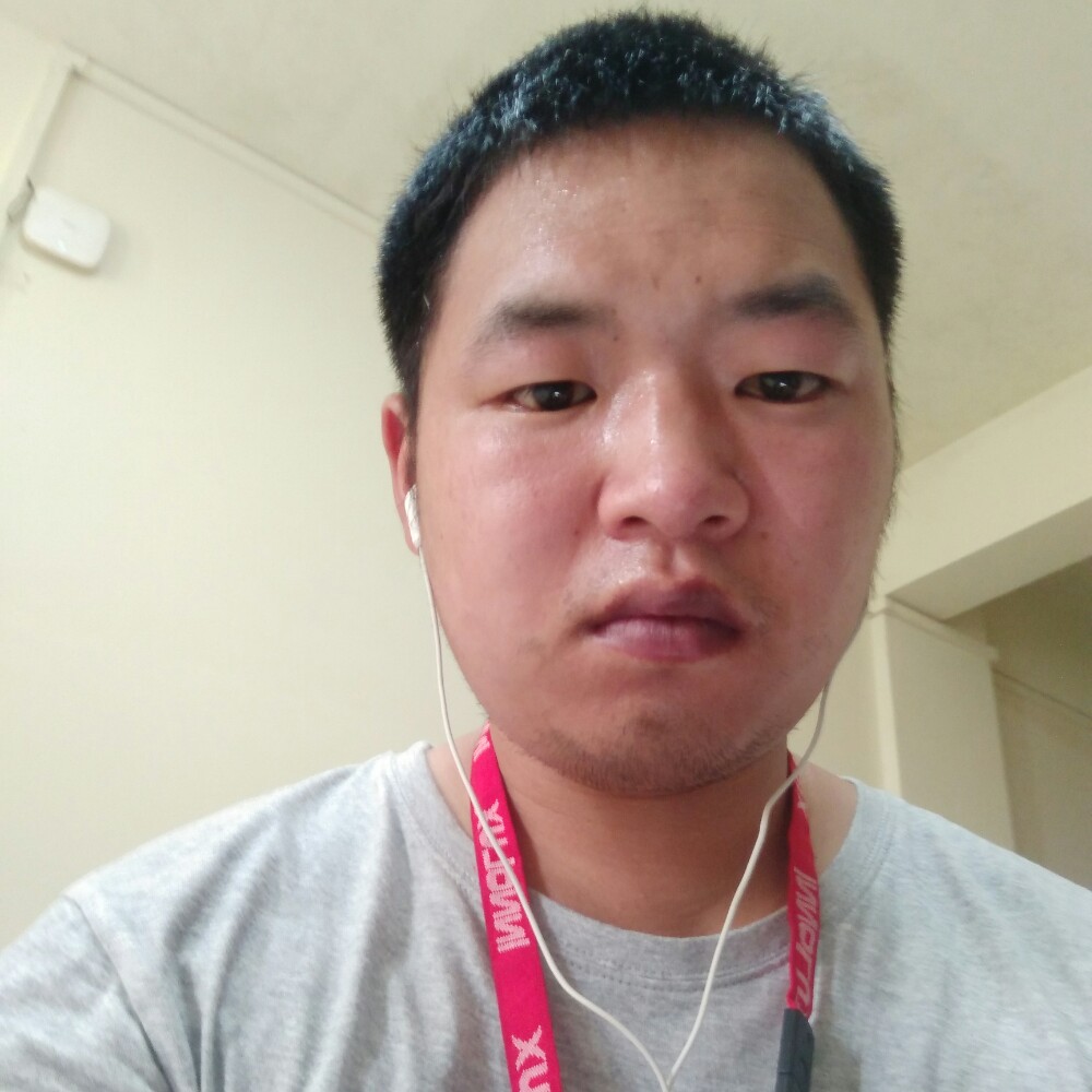 矮小和绿草的照片