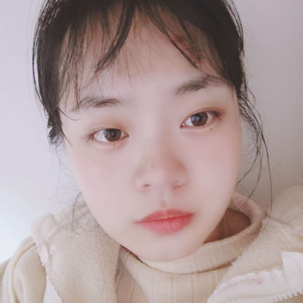 迷人回眸枫叶的照片