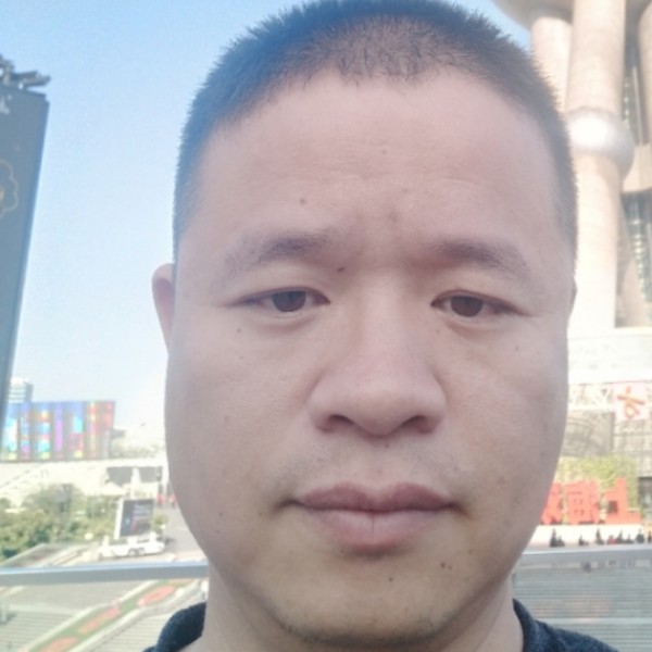 踏实深拥画板的照片