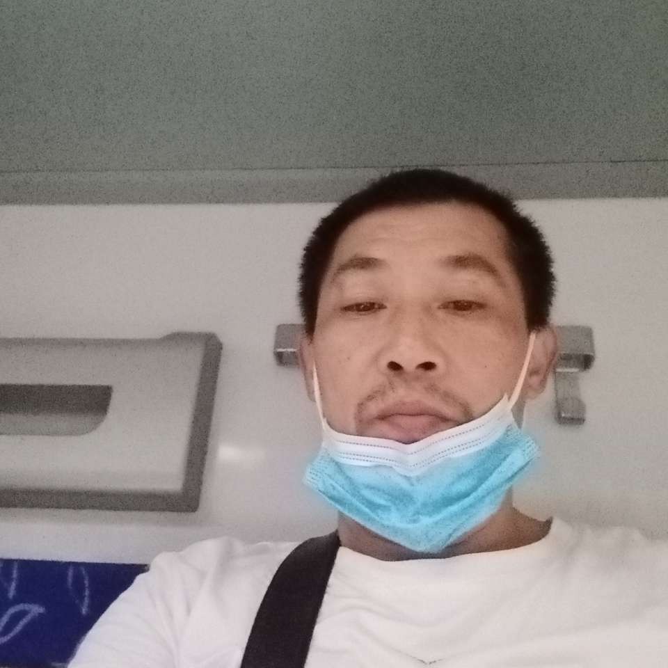 路灯改变伶俐的照片
