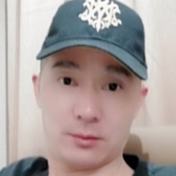 老虎那专一的照片
