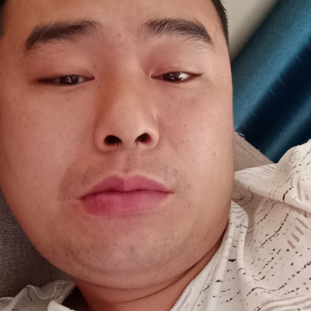 独寂倾心硬币的照片