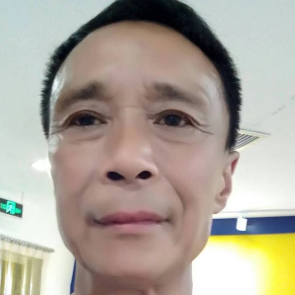 康乃馨方顺心的照片