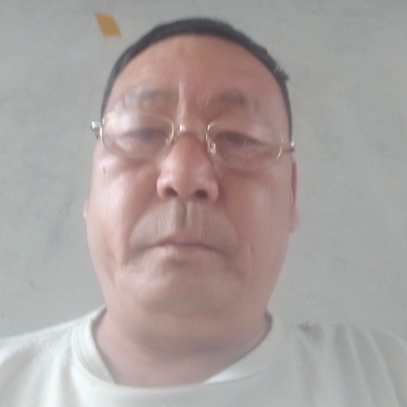京城河口主管的照片