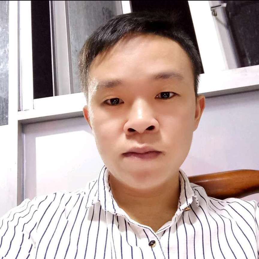 衬衫扯留胡子的照片