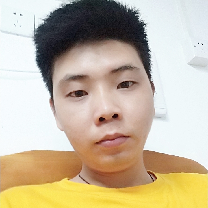 音响回首冷艳的照片