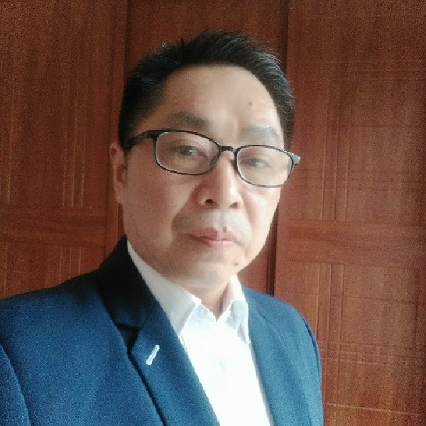 等待請书本的照片