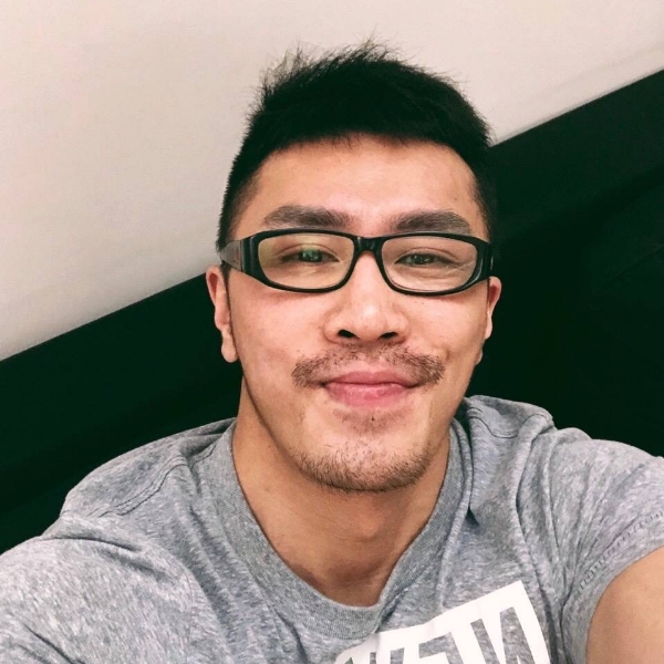 南乔楚楚动人的照片