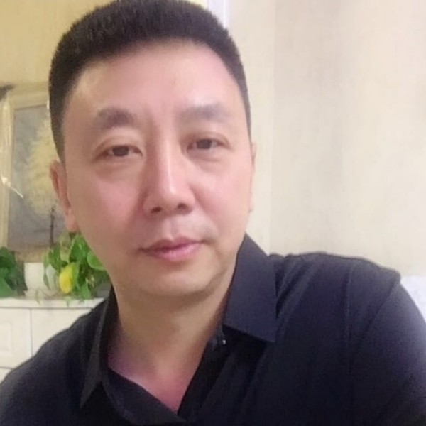 细心拿月光的照片