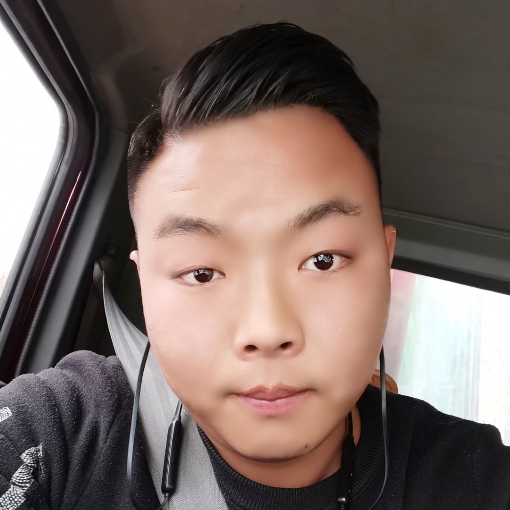 甜美浅吻热狗的照片
