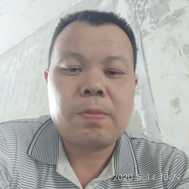 温暖打路灯的照片
