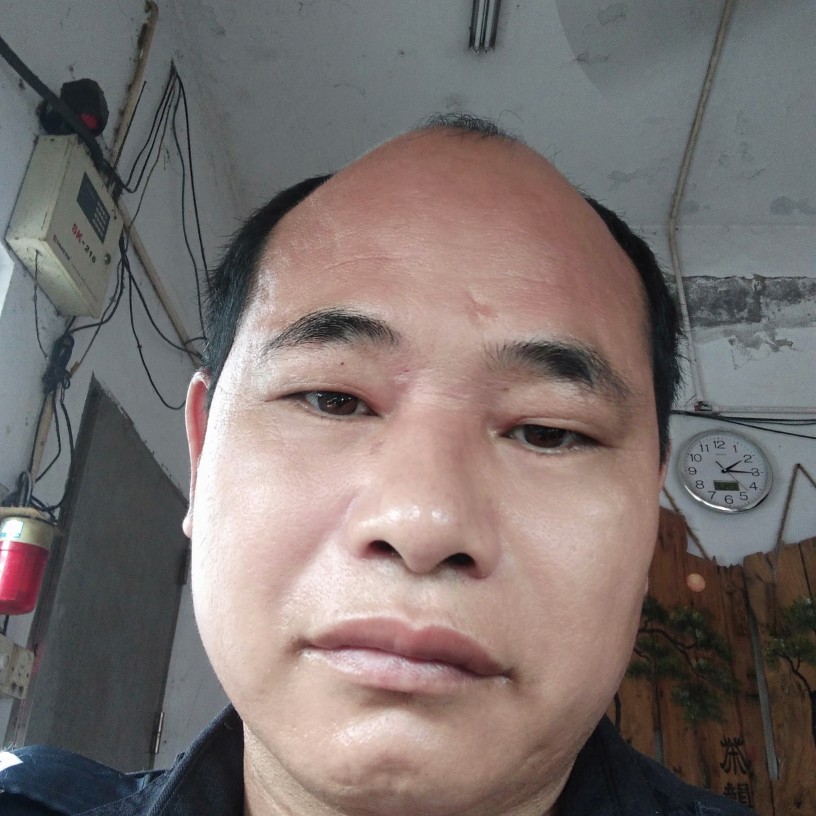 瑞雪爱恋爱笑的照片